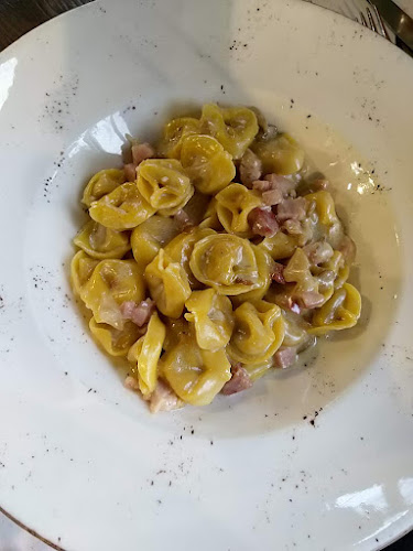 София център, бул. „Княз Александър Дондуков" 18, 1000 София