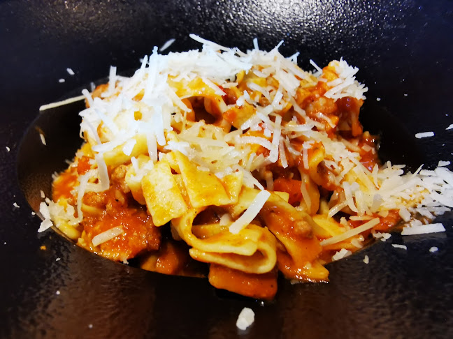 Дъ Бридж бар и динър