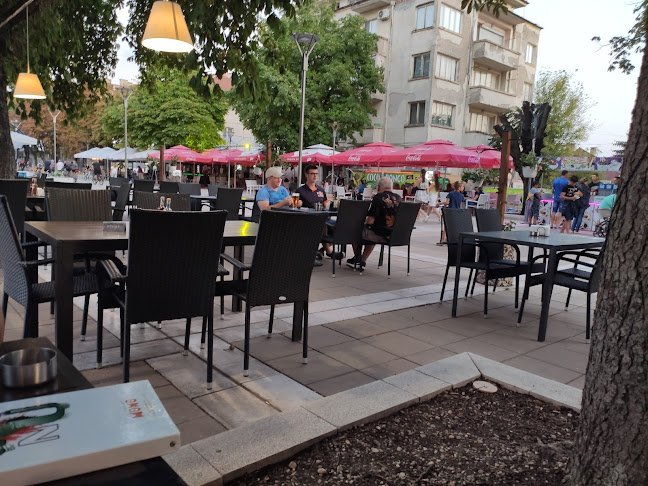 Момо - Гастрономия и хотелиерство