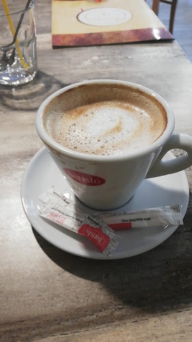 Петела бар и динър - Гастрономия и хотелиерство