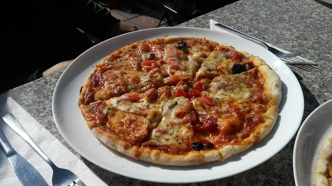 Boris Castle- ресторант градина - Белозем