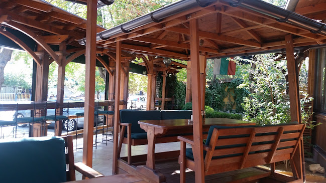 Вайрон Гардън