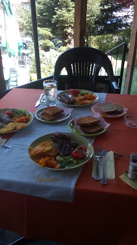 Бистро Глинени Гърнета - Гастрономия и хотелиерство