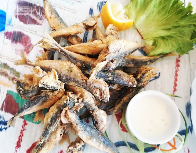 Opinii despre PIRATES Bar and Food în Каварна - Гастрономия и хотелиерство