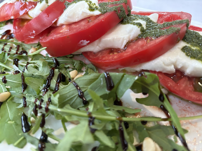 Ресторант "Летен Театър" Добрич - Гастрономия и хотелиерство