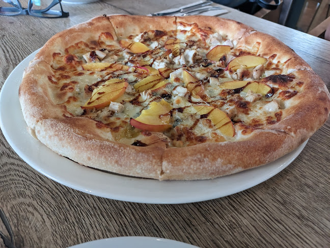 Opinii despre Bar & Grill The Peach în Нова Загора - Гастрономия и хотелиерство