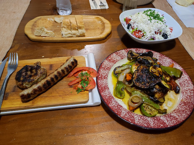 ул. „Тракия“ 4, 8280 Ахтопол