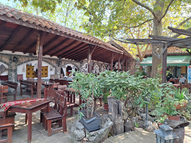 Ресторант Кръст - Гастрономия и хотелиерство