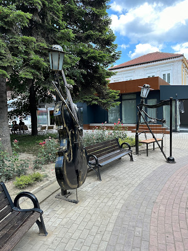 Прогрес, ул. „Искра“ 14, 6100 Казанлък