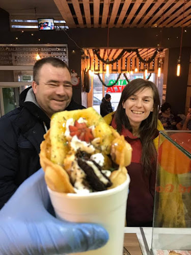 Възраждане, бул. „Васил Левски“ 6, 7200 Разград