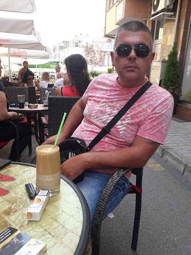 Център, ул. „Вардар“ 10, 2850 Петрич