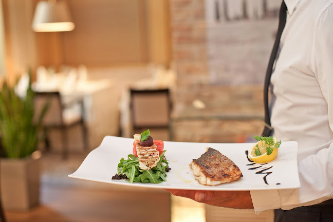 La Casa - Гастрономия и хотелиерство