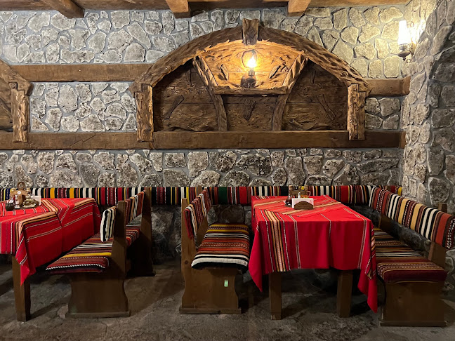 кв. Новия град, ул. „Пирин“ 84, 2770 Банско