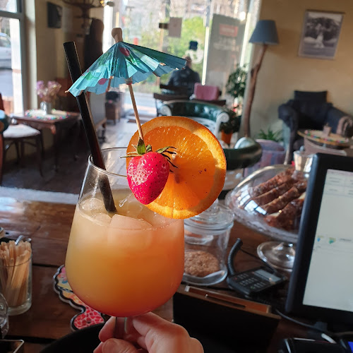 Coffee & Bar "Mariquitas" - Гастрономия и хотелиерство