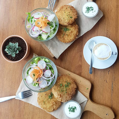 Център, пл. "Възраждане, 5600 Троян