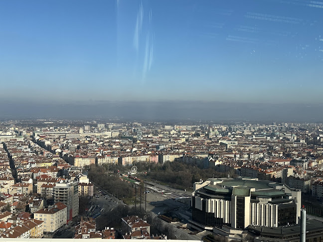 Иван Вазов, бул. „Витоша“ 89b, 1463 София