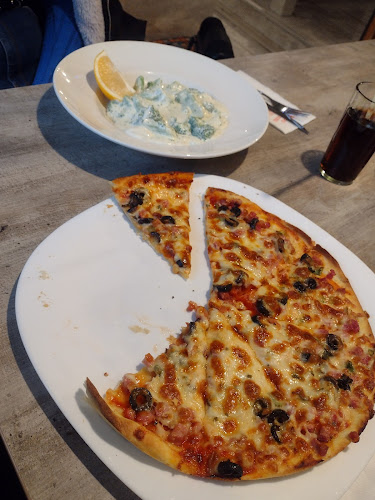 Opinii despre ПИЦАРИЯ în Сливен - Гастрономия и хотелиерство