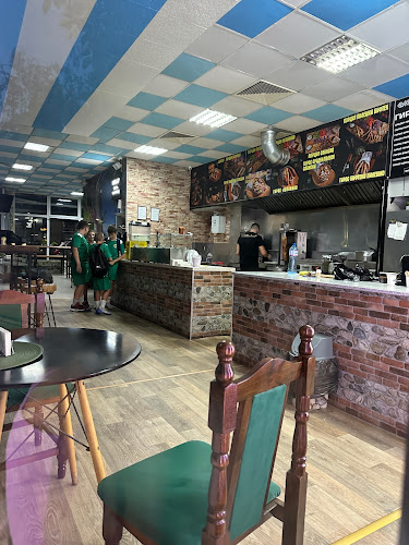 Opinii despre GYROS Гоце Делчев-MOLLY не е това,което си мислиш în Гоце Делчев - Гастрономия и хотелиерство