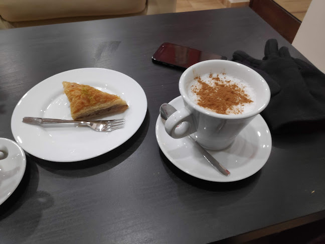 „Кроасани“