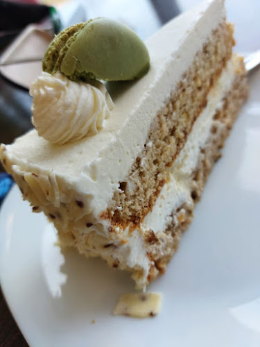 Сладкарница Luciano - Гастрономия и хотелиерство