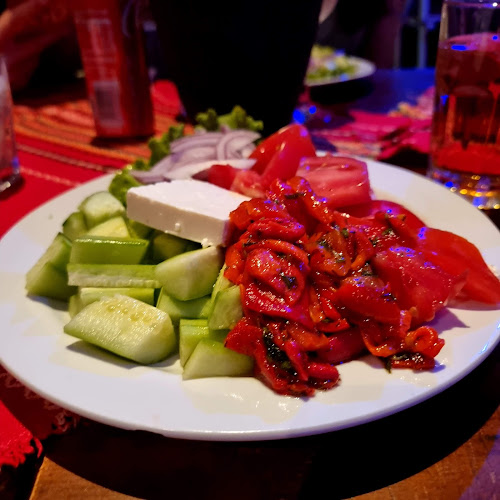 Етнотека Хъшове - Гастрономия и хотелиерство