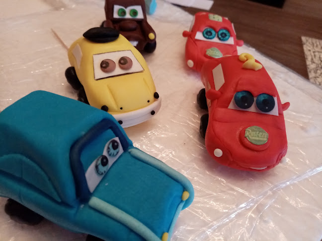 Захарни фигури и сладкарски инструменти - София