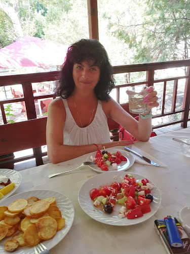 Механа хайдутите - Гастрономия и хотелиерство