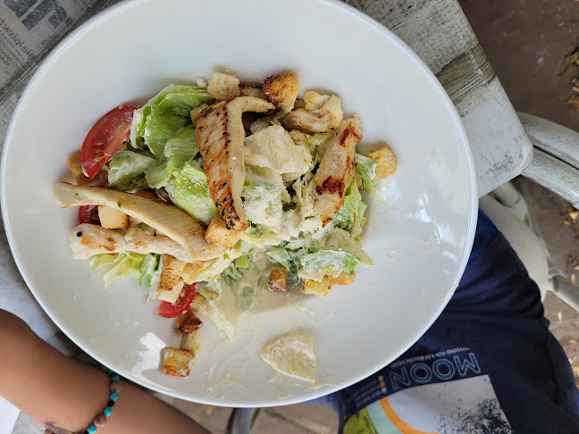 Петела бар и динър - Сопот