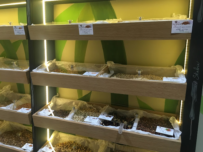 Център, ул. „Търговска“ 7, 2300 Перник