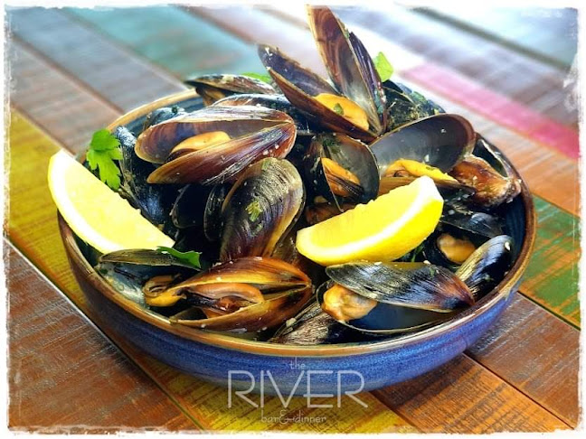 The River bar & dinner - Русе