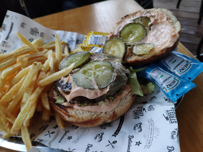 ж.г. Южен парк, ул. „Козяк“ 2-4, 1407 София