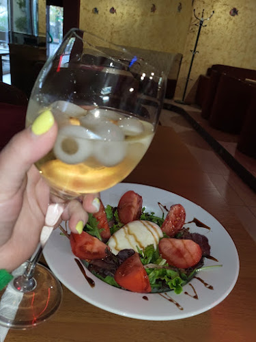 Comentarii opinii despre Бистро "Фонтана" и магазин