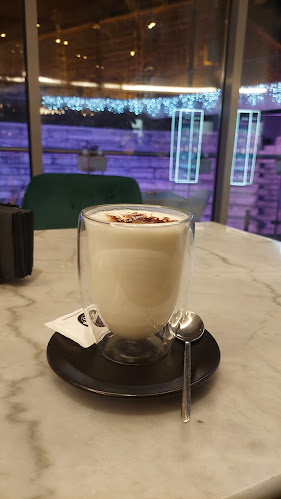 CAVEA Roman Stadium - Гастрономия и хотелиерство