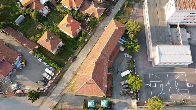 Кафе-ресторант "Канатица" - Гастрономия и хотелиерство