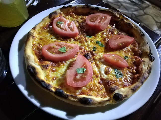 ул. „Черно Море“ 23а, 8280 Ахтопол