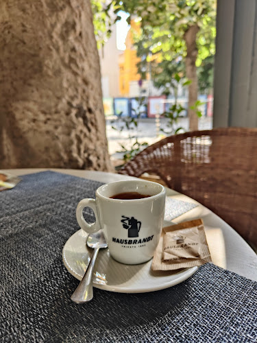 София център, ул. „Искър“ 1, 1000 София