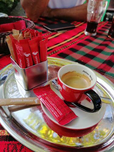 ул. „Търговска“ 1, 2777 Добринище