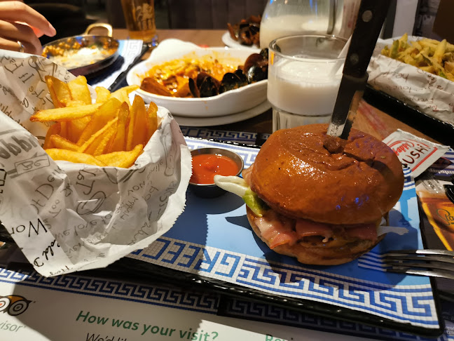 Comentarii opinii despre Happy Bar & Grill Yan Palah