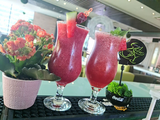 Кафе-бар „Шоу“ - Гастрономия и хотелиерство