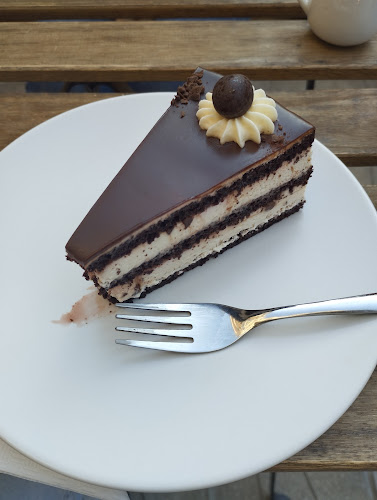 Sladucci - Гастрономия и хотелиерство