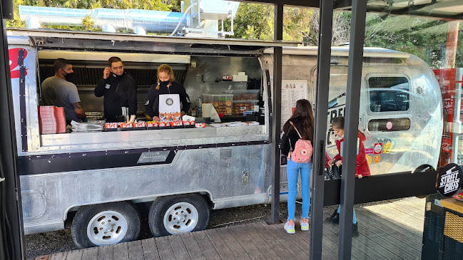 Стрийт шефс 2 - камион с храна Лозенец - Гастрономия и хотелиерство
