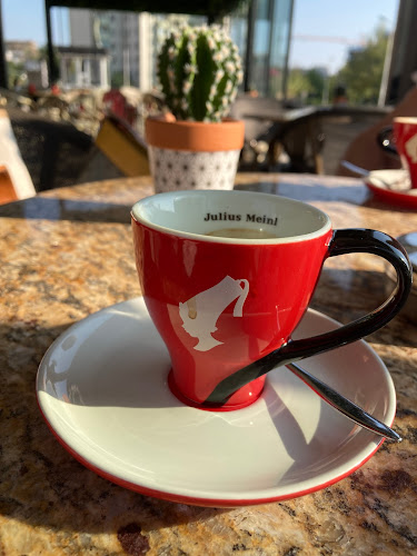 ж.к. Младежки хълмЗападен, бул. „Пещерско шосе“ 38, 4002 Пловдив