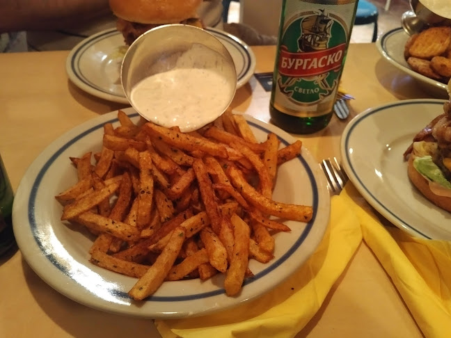 Skapto Burgers, Beers and Fries Shishman