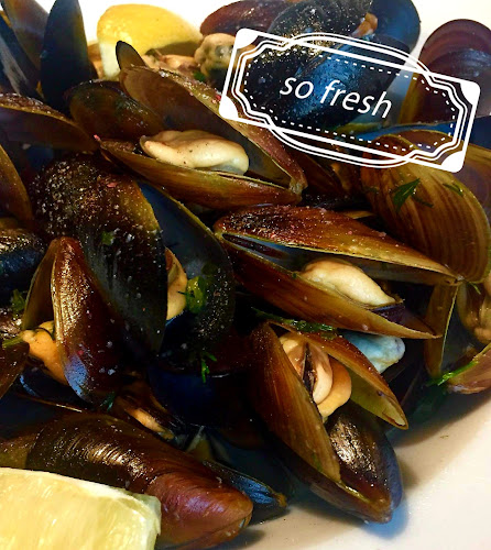 The River bar & dinner