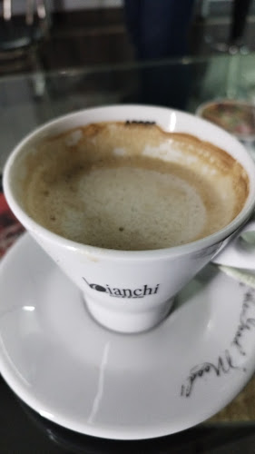 Кафене "Клетката" - Гастрономия и хотелиерство