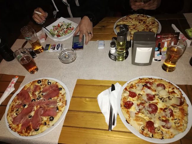 Прадо Младост - Гастрономия и хотелиерство