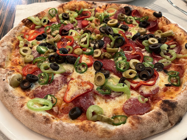 Uno Piu Pizza & Restaurant Haskovo - Гастрономия и хотелиерство