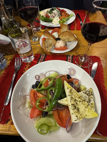 Хаджидрагановите къщи - Гастрономия и хотелиерство