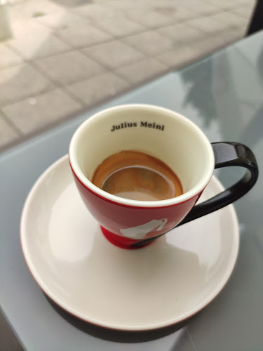 Dolce Coffee House & Bar - Гастрономия и хотелиерство