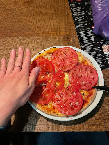 Comentarii opinii despre Уго